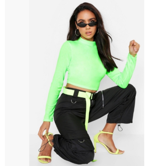 boohoo neon crop top